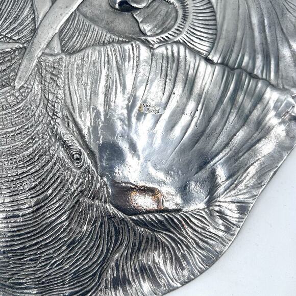 Vintage 1987 ARTHUR COURT Endangered Series Trio of Elephants Metal Platter - Picture 8 of 8